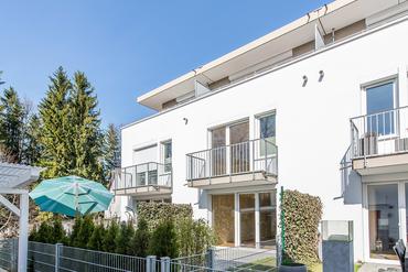 Modernes, sonniges Architekten-Stadthaus mit 4,5 Zimmern in ruhiger, grüner Lage