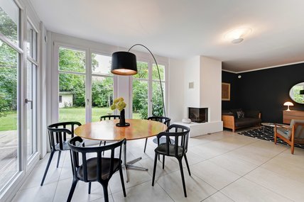 Living area with view into the garden