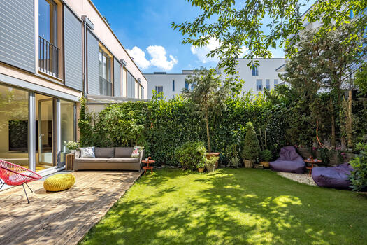 Garten mit Terrasse