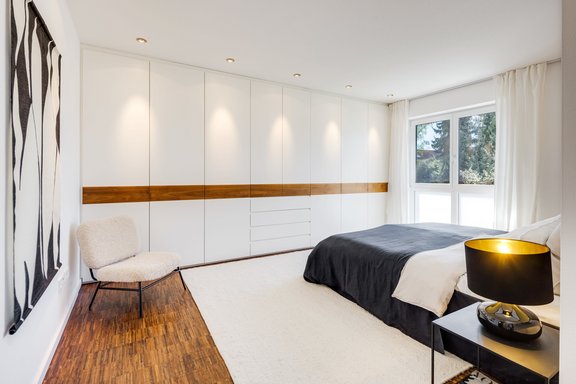 Masterschlafzimmer mit Einbau