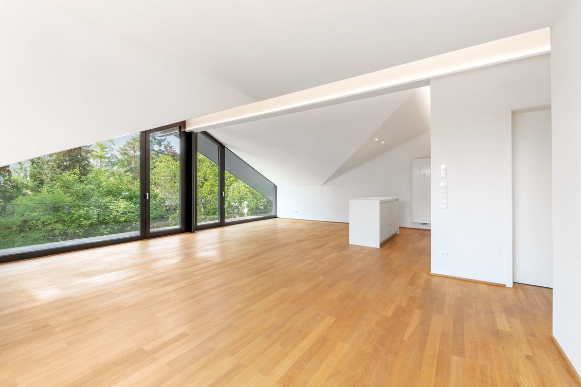 Sanierte Dachgeschoss-Wohnung