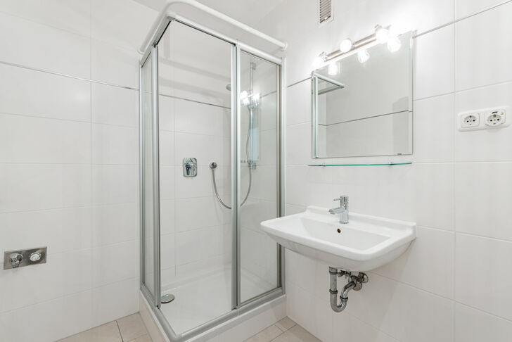Modernisiertes Duschbad