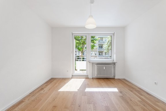 Schlafzimmer mit Balkon