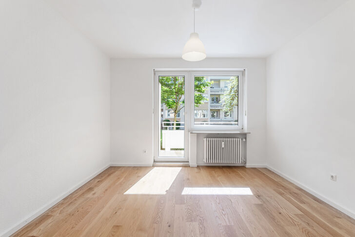 Schlafzimmer mit Balkon