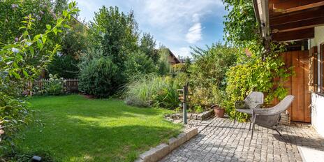 Modernisiertes Reihenhaus mit Garten und hochwertiger Ausstattung in Holzkirchen