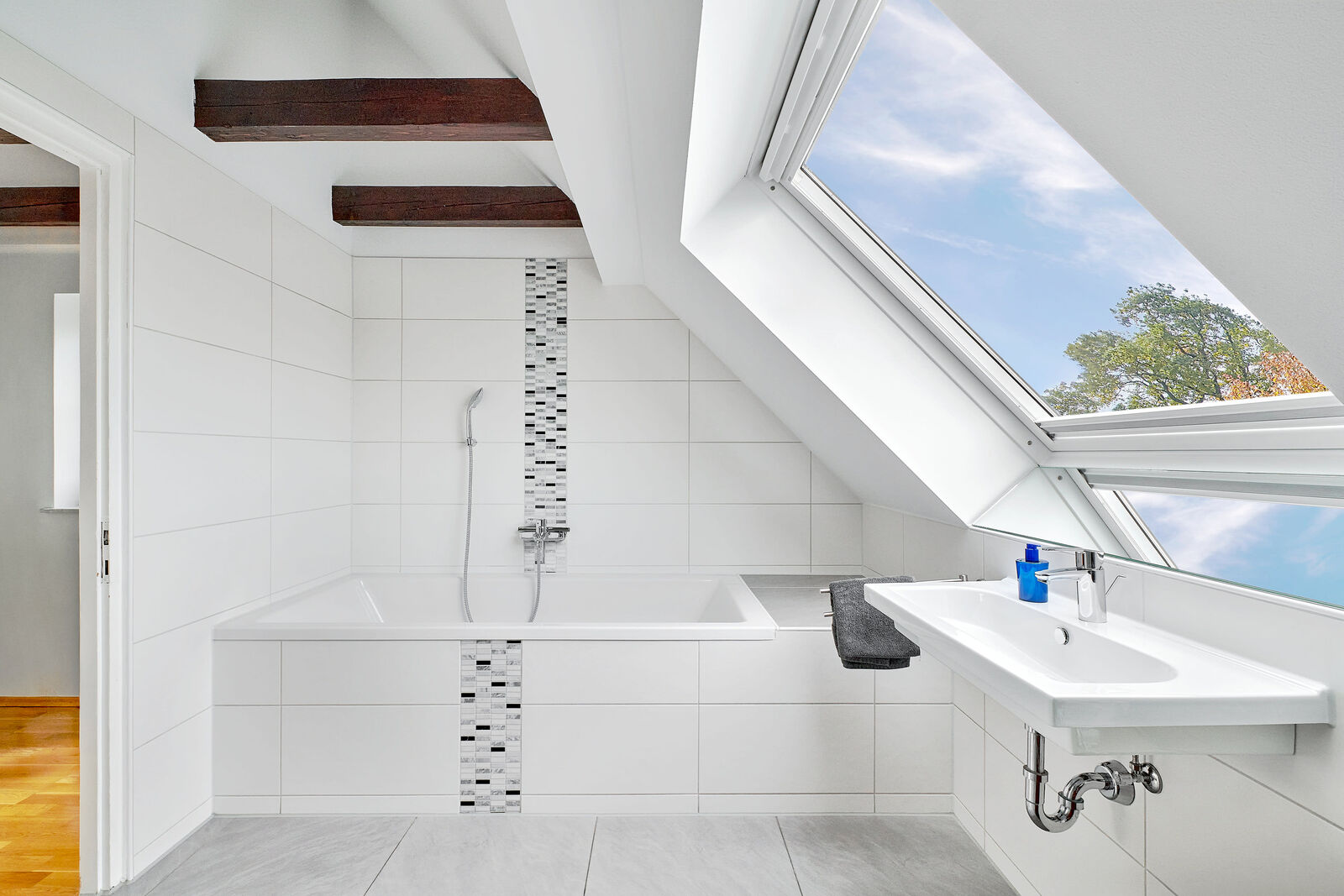 Badezimmer im DG