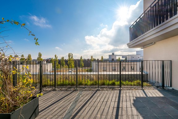 Sonnige Rooftop-Terrasse (45 m²)