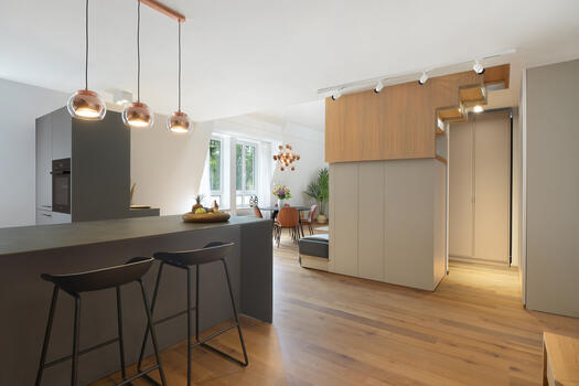Entrance area with cloakroom