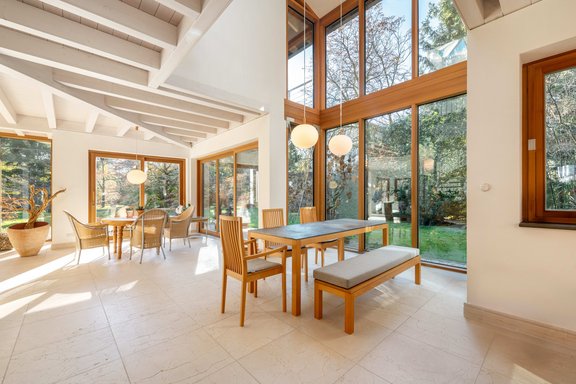 Living/dining/cooking combined