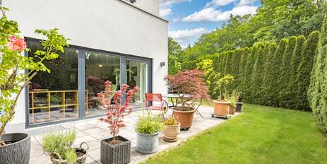 Nahe der Würm: Sonnige Gartenwohnung mit Südterrasse