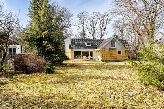 Suitable for building a single-family home