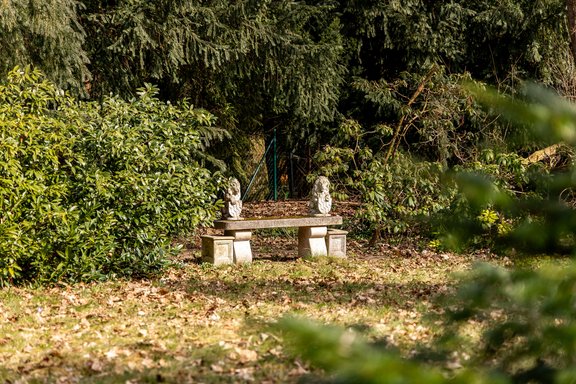 A charming garden retreat