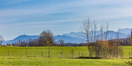 Naturnahe Traumlage Nähe Ammersee: Baugrundstück von 1.000 m² für ein Doppelhaus mit Bergblick