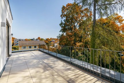 Umlaufende Dachterrasse