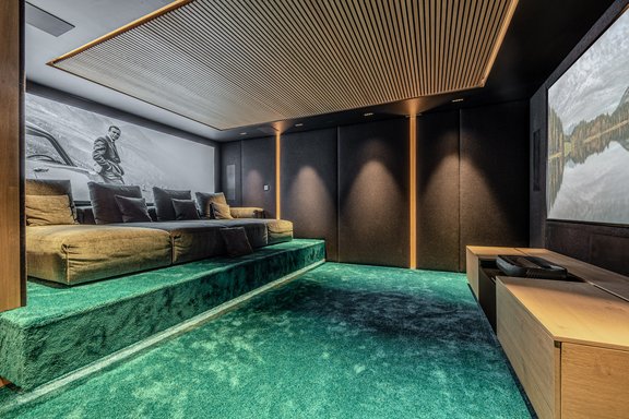 Private cinema for long evenings