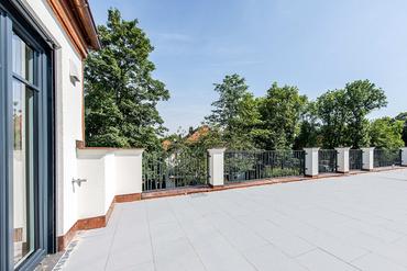 New construction: Elegant 3-room maisonette apartment with roof terrace in villa location on the banks of the Isar river