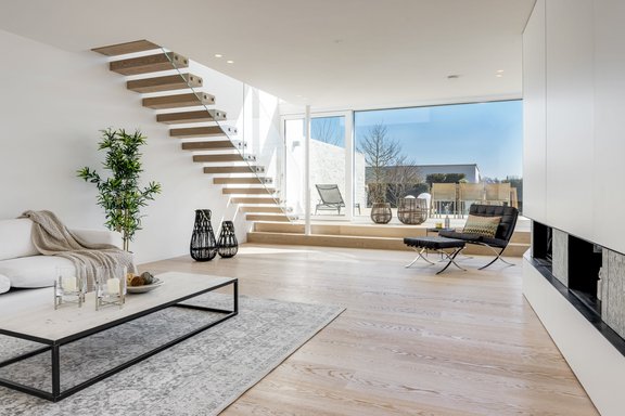 Wohnbereich mit Kamin