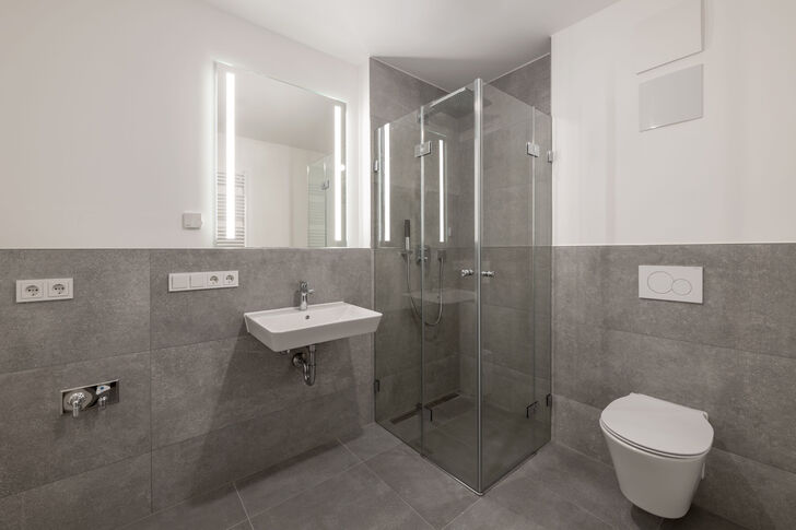 Bad mit Rainshower-Dusche