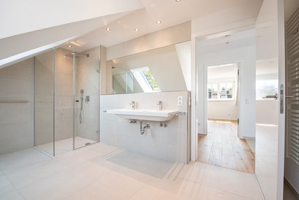 Masterbad im Dachgeschoss