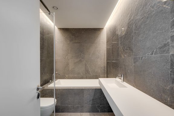 Puristisch-elegantes Bad