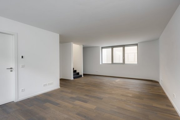 Gut belichteter Hobbybereich