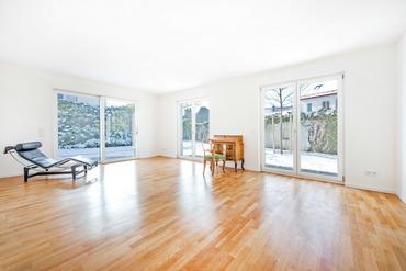 New construction/first occupancy: Spacious, sunny and quiet 5-room garden apartment with house character