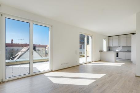 New construction / first occupancy: light-filled 3-room roof terrace apartment