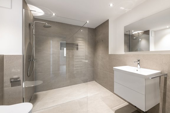 Zusätzliches Duschbad