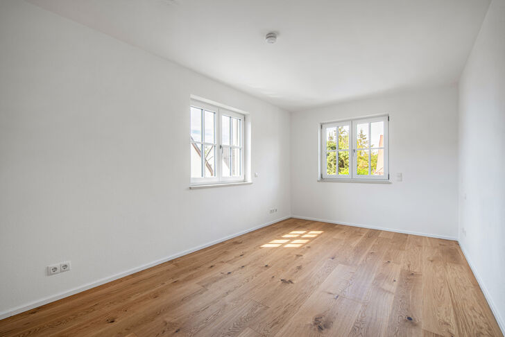 Drei Zimmer im OG