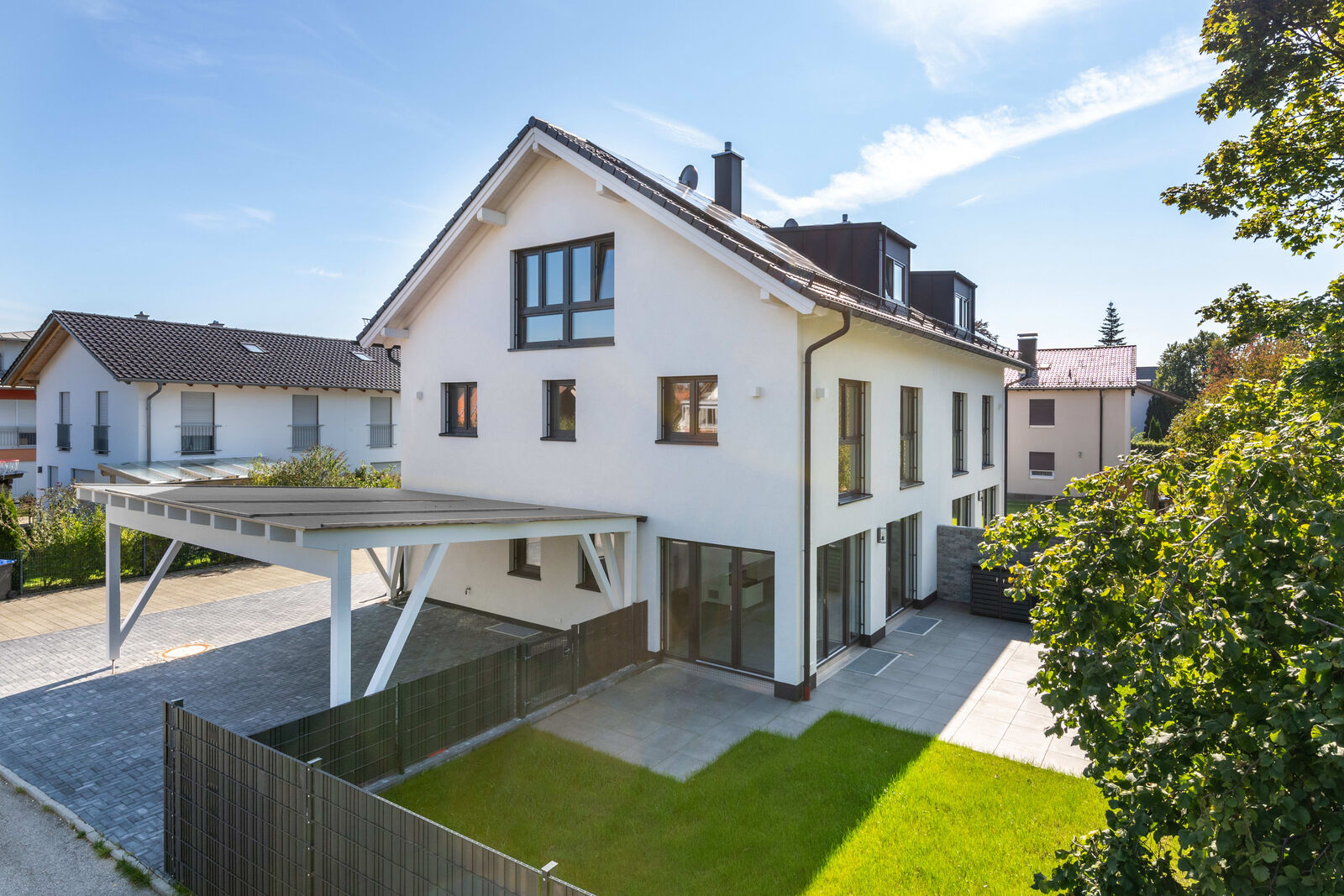 Hochwertige Doppelhaushälfte