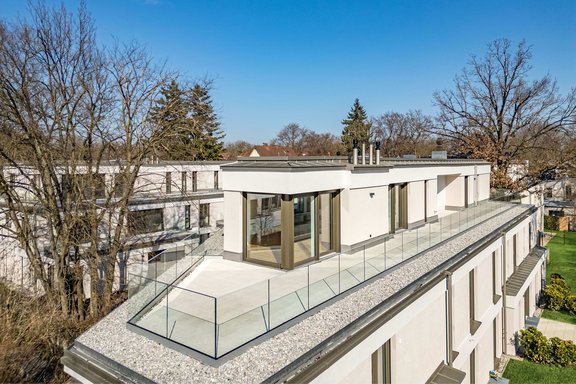 Spacious roof terrace