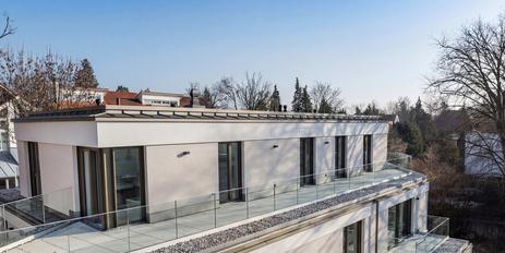 Neubau: Exquisites Penthouse über ca. 196 m² mit privatem Liftzugang und fantastischer Dachterrasse