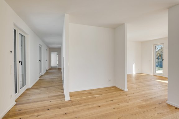 Device for built-in cabinets