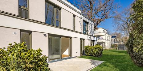 Neubau: Familiengerechte, lichterfüllte 3-Zimmer-Wohnung mit charmantem Westgarten