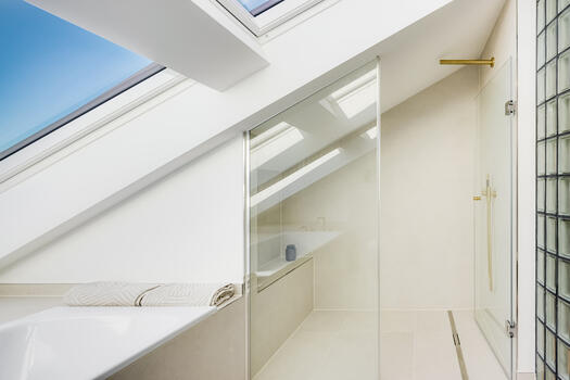 Bathrooms with a sophisticated spa ambience