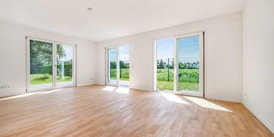 Neubau: Geschmackvoll ausgestattete Doppelhaushälfte mit 6 Zimmern und Süd-Ost-Garten in grüner Lage