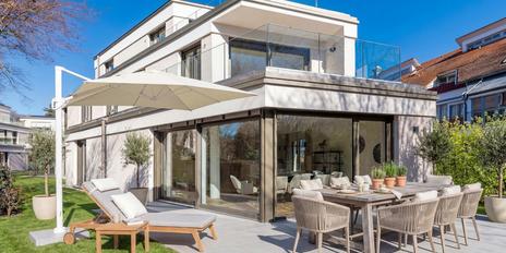 Erstbezug: Großzügige 4-Zimmer-Gartenwohnung mit Hobbyraum und privatem Haus-im-Haus-Gefühl