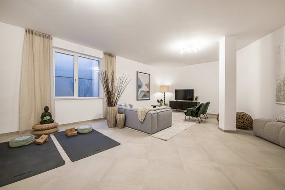 Spacious hobby room with versatile use