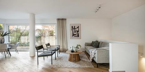 Neubau: Großzügige 4-Zimmer-Gartenwohnung mit Hobbyraum und privatem Haus-im-Haus-Gefühl