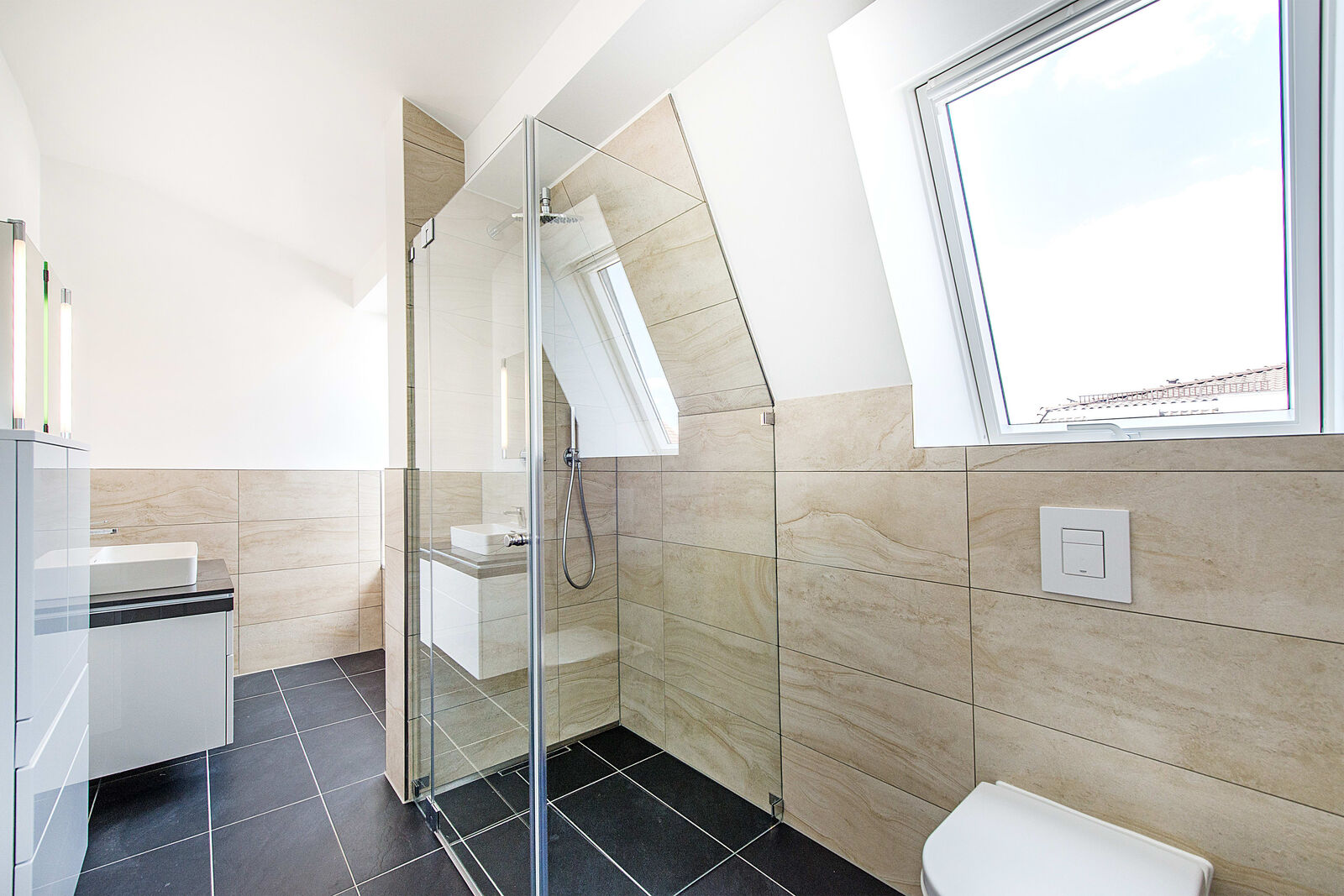 Attraktives Badezimmer
