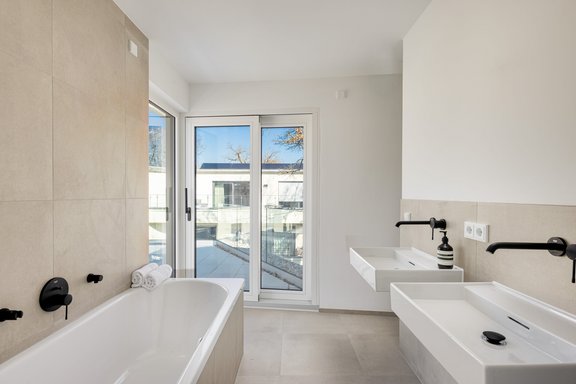 Master Bathroom Example: Apartment 7