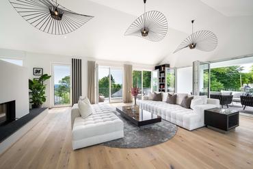 Neubau in Traumlage: Moderne Villa mit hochwertiger Ausstattung, Wellness-Bereich und Panoramablick