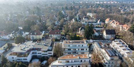 Neubau: Klar geschnittene 2-Zimmer-Gartenwohnung mit Terrasse und zauberhaftem West-Privatgarten