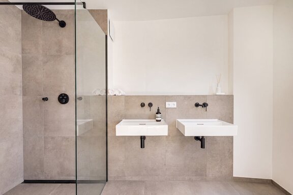 Großzügiges Duschbad Wohnung 9