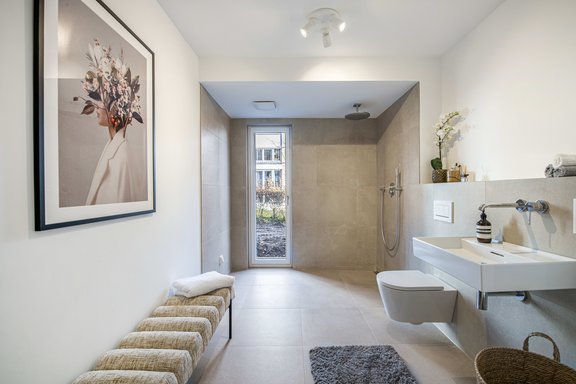 Show apartment - Modern bathroom design