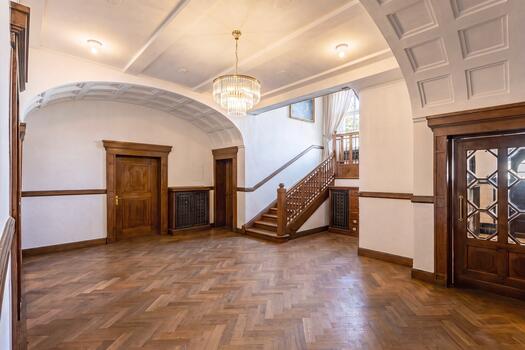 Historische Eingangshalle