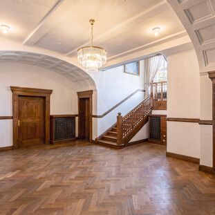 Historische Eingangshalle