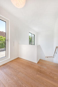 Galerie mit Zugang zur Dachterrasse