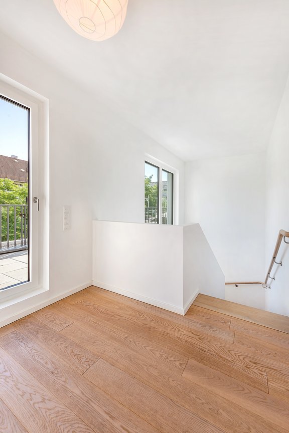 Galerie mit Zugang zur Dachterrasse