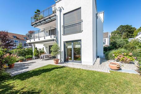 Neuwertige 3-Zimmer-Garten-Wohnung mit Hobbyraum